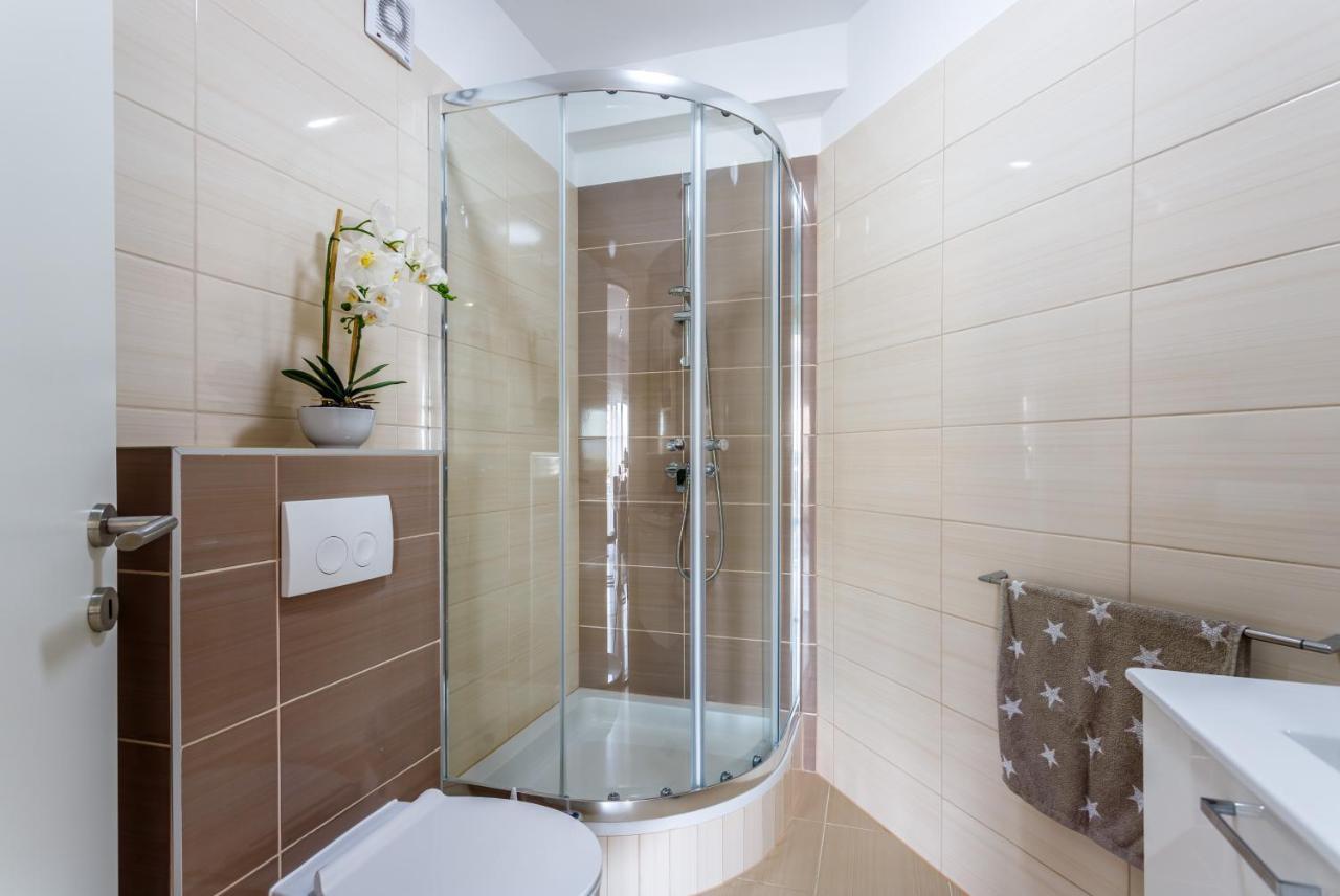 פודסטראנה Luxury Apartments Budimir מראה חיצוני תמונה