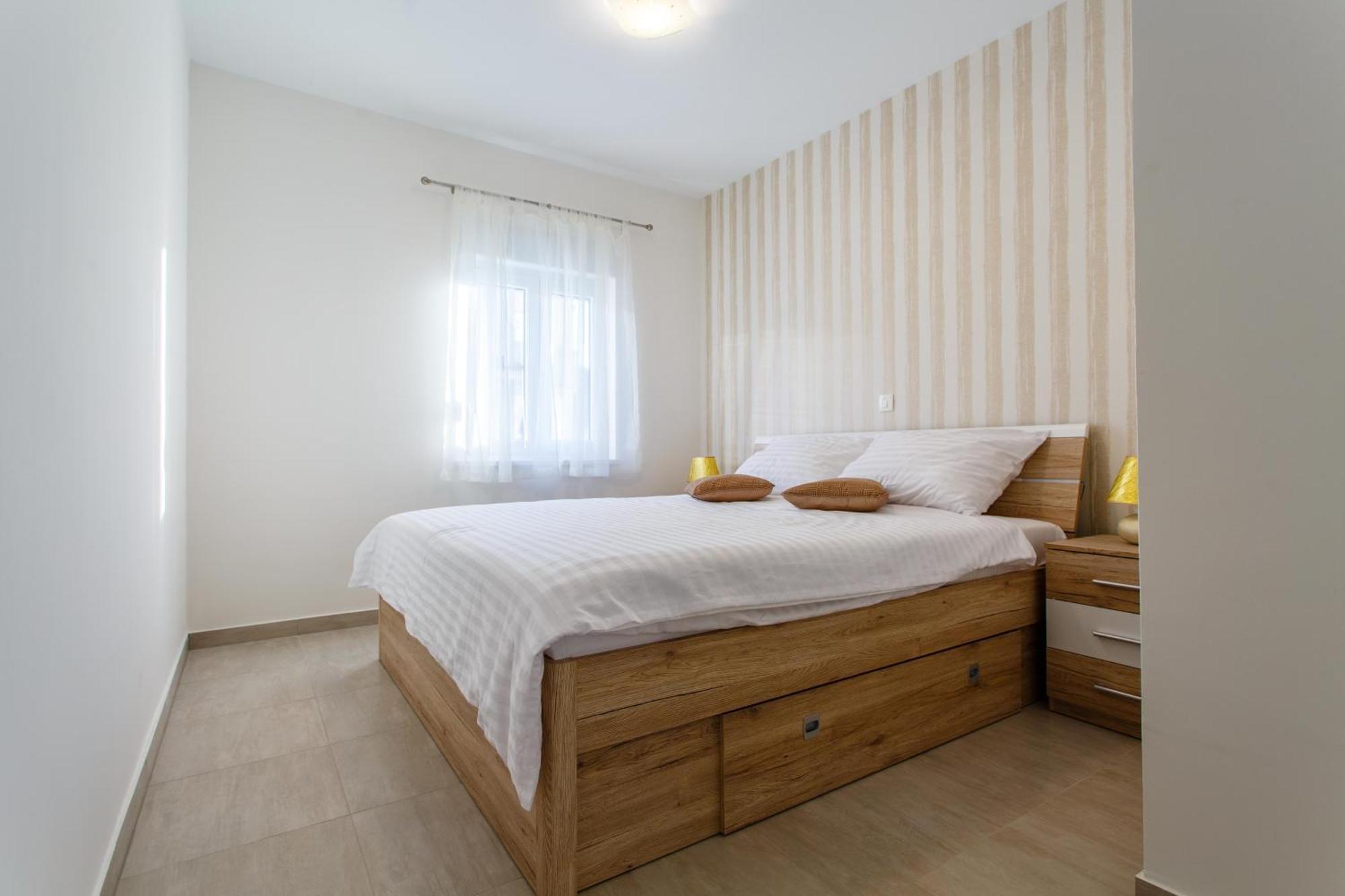 פודסטראנה Luxury Apartments Budimir מראה חיצוני תמונה